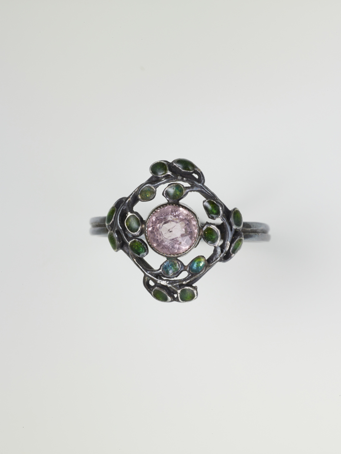 アーツ・アンド・クラフツの指輪| |所蔵作品検索｜国立西洋美術館